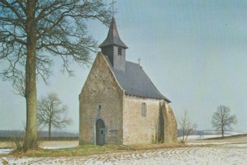 Carte postale de la Chapelle du Try-au-Chêne sous la neige (photo prise par Gérard Defalque en hiver 1983)