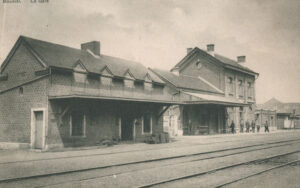 Carte postale ancienne de la gare de Bousval (côté quais) vers 1908